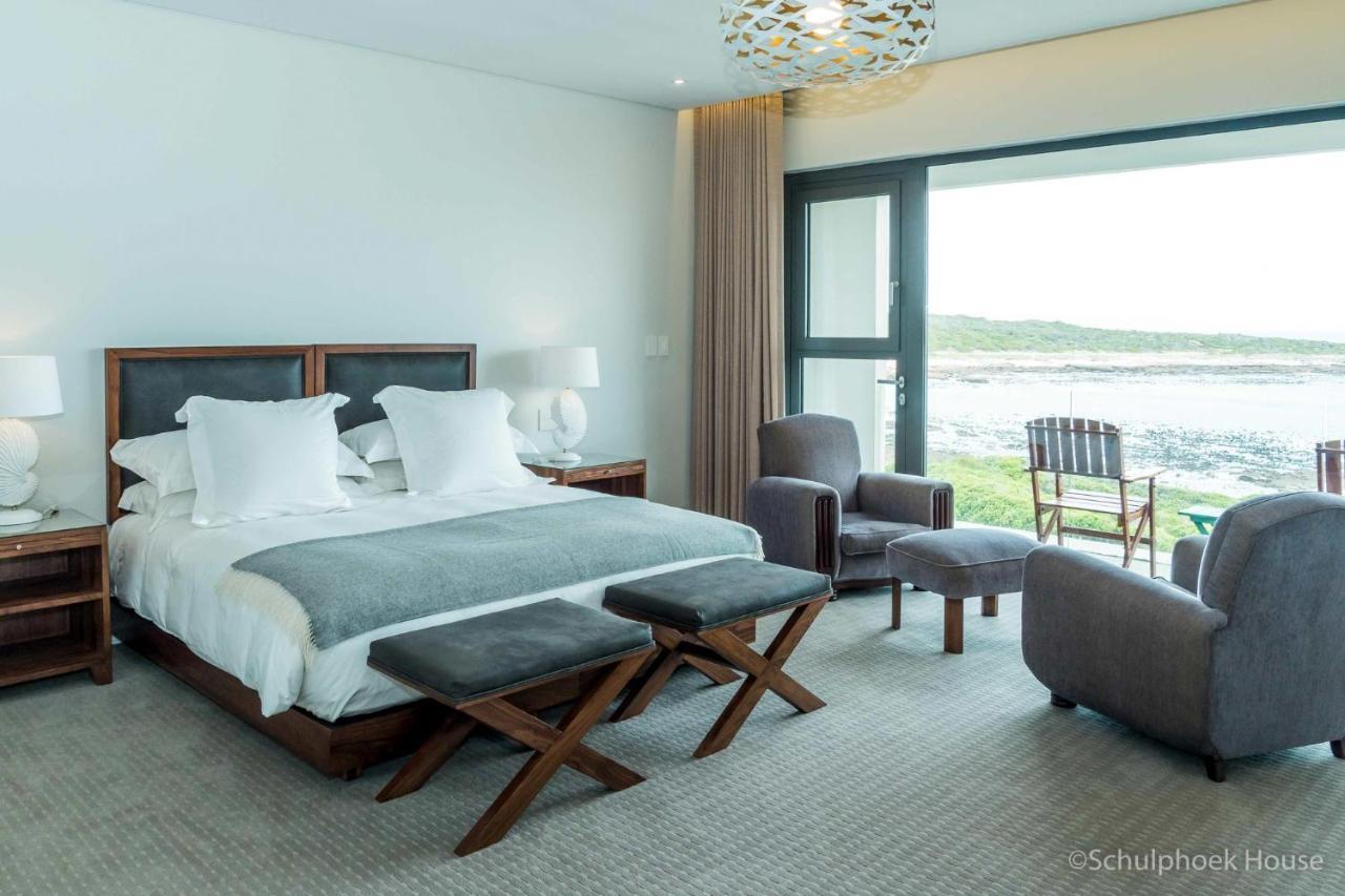 Schulphoek Seafront House Херманус Екстериор снимка A bedroom at the hotel