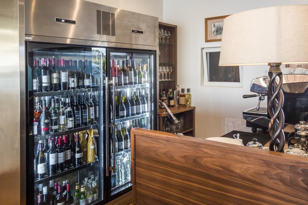 Schulphoek Seafront House Херманус Екстериор снимка A wine cooler